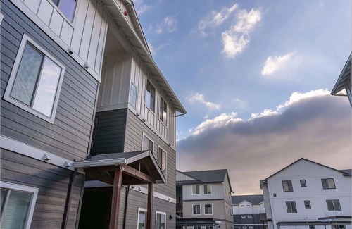 Woodburn Apartamento | Landing | Amazing 2BD, Pool, Clubhouse