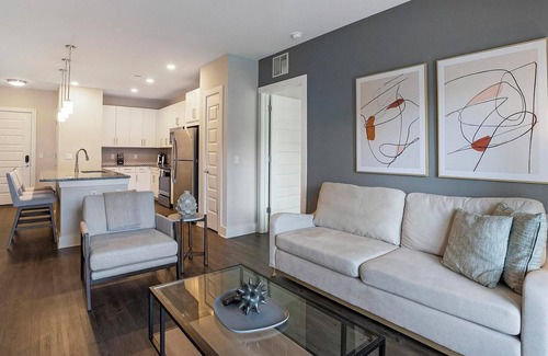 Woodburn Apartamento | Landing | Amazing 2BD, Pool, Gym