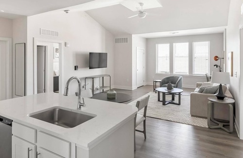 Belle Mina Apartamento | Landing | Amazing 2BD, Pool, Courtyard