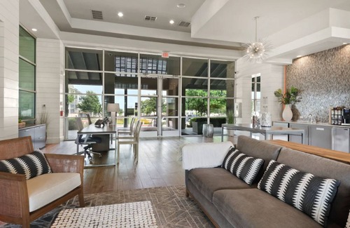 Buda Apartamento | Landing | Stylish Studio, Gym, Yoga Studio