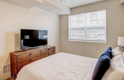 People's Freeway Apartamento | Landing at 21LUX - 1 Bedroom in Ballpark