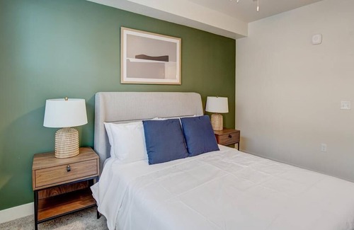 People's Freeway Apartamento | Landing at 21LUX - 1 Bedroom in Ballpark