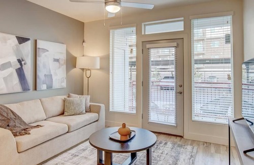 People's Freeway Apartamento | Landing at 21LUX - 1 Bedroom in Ballpark