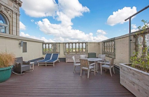 DeBaliviere Place Apartamento | Landing at 275 on the Park - Congress - 2 Bedrooms in De Baliviere Place