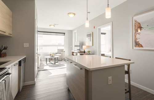 Newport Apartamento | Landing at Aqua On The Levee - 1 Bedroom in Downtown Newport