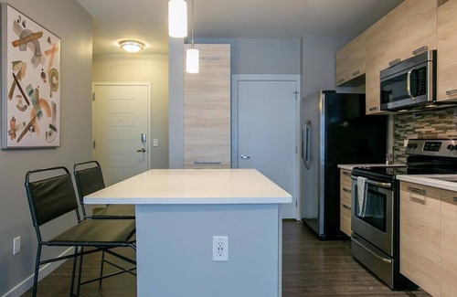 East Row Historic District Apartamento | Landing at Aqua On The Levee - 1 Bedroom in Downtown Newport