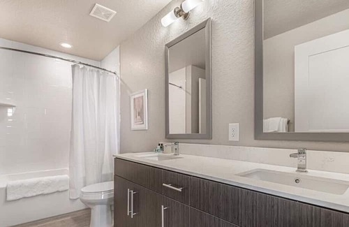 Biggar Apartamento | Landing at Legacy Gateway Apartments - 2 Bedrooms in Downtown Fort Myers