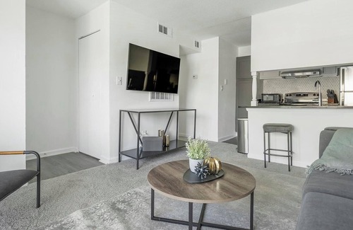 Winston - Salem Apartamento | Landing at Northcliffe Forest - Studio in North...