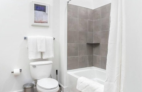 Second Ward Apartamento | Landing at Savoy Apartments - Studio in Downtown Charlotte
