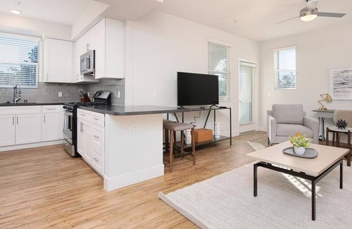 Moreno Valley Apartamento | Landing at Sorano Apartments - 1 Bedroom in Downtown Moreno Valley