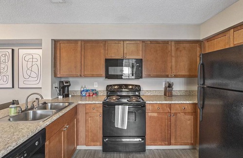 Hermitage Apartamento | Landing at The Arbours of Hermitage - 2 Bedrooms in Downtown Hermitage