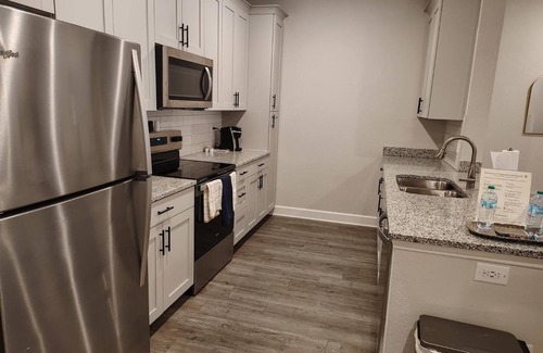 Newberry Apartamento | Landing | Beautiful 1BD, Gym, Pool