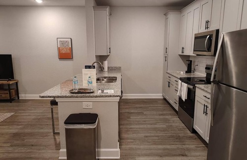 Newberry Apartamento | Landing | Beautiful 1BD, Gym, Pool