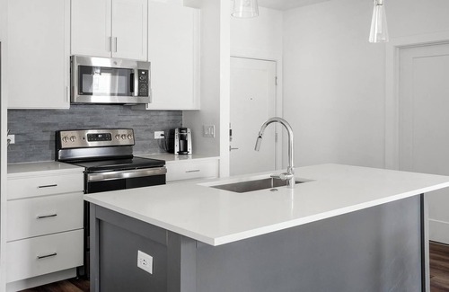 Austin Apartamento | Landing | Chic 1BD, Clubhouse, Pool