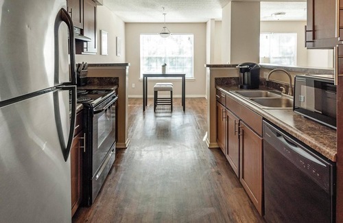 Germantown Apartamento | Landing | Incredible 1BD, Pool, Gym