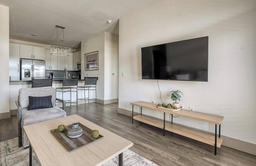 Conroe Apartamento | Landing at Enclave at Woodland Lakes - 2 Bedroo...