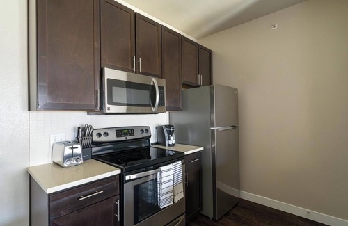 Katy Apartamento | Landing | Incredible 1BD, Clubhouse, Pool