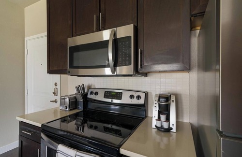 Katy Apartamento | Landing | Incredible 1BD, Clubhouse, Pool