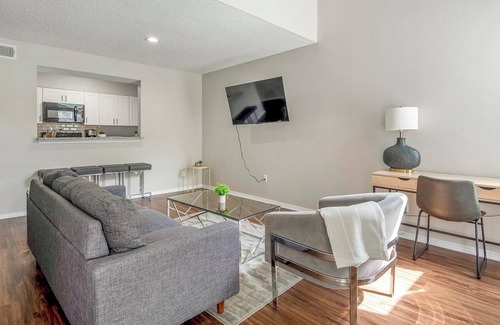 Cordova Apartamento | Landing | Stunning 2BD, Game Room, Gym