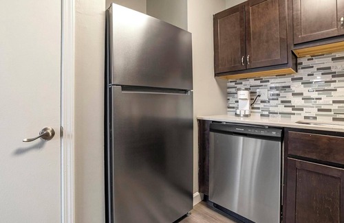 Indianapolis Apartamento | Landing | Incredible 2BD, Gym, Pool