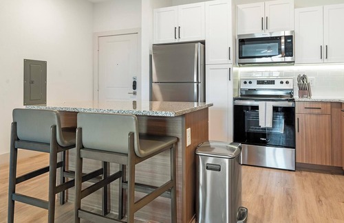 Sanford Apartamento | Landing | Beautiful 1BD, Courtyard, Pool