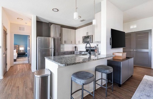 Tropic Apartamento | Landing | Modern 2BD, Gym, Pool