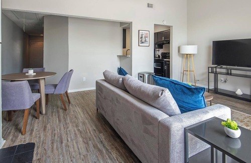 Cordova Apartamento | Landing | Chic 2BD, Gym, Pool
