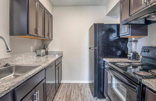 Cordova Apartamento | Landing | Chic 2BD, Gym, Pool