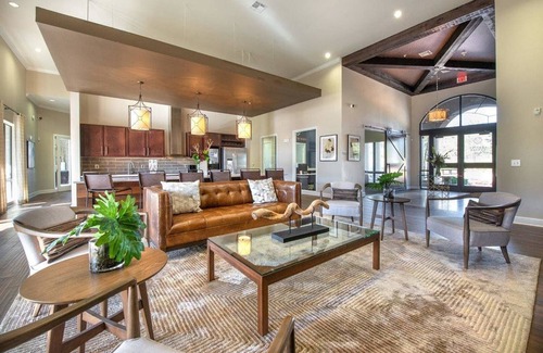 Spring Apartamento | Landing | Spectacular 1BD, Gym, Pool