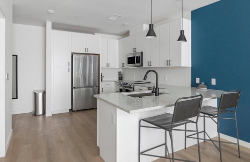 Civic Center Apartamento | Landing | Spectacular 1BD, Gym, Rooftop Lounge