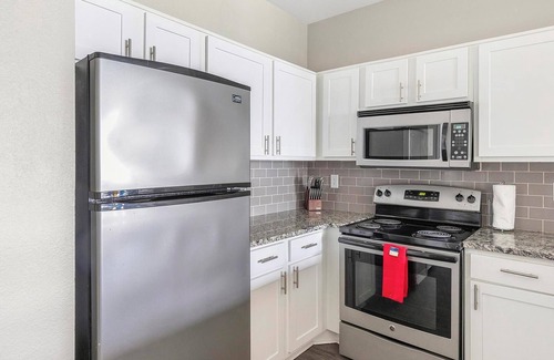 Fossil Creek Apartamento | Landing | Incredible 1BD, Pool, Game Room