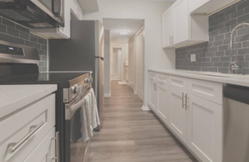 Indianapolis Apartamento | Landing | Stunning 1BD, Game Room, Gym