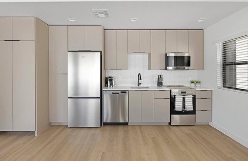 North Mountain Apartamento | Landing | Stunning 1BD, Game Room, Clubhouse