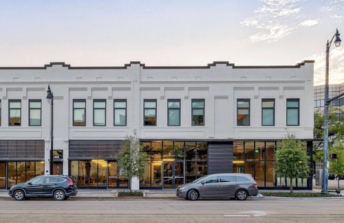 Berryessa Apartamento | Landing | Stylish 1BD in Five Points South
