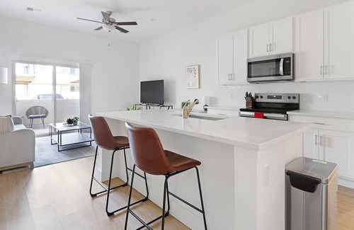 Casas Adobes Apartamento | Landing | Stylish 2BD, Pool