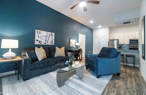 Charlotte Apartamento | Landing | Stunning 2BD, Clubhouse, Gym