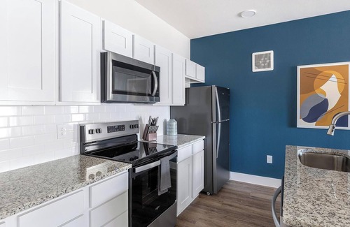 Venus Apartamento | Landing | Beautiful 2BD, Gym, Pool