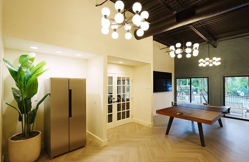 Northeast Raleigh Apartamento | Landing | Spectacular Studio, Gym, Pool