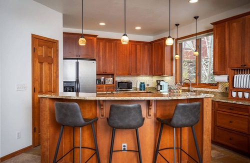 Steamboat Springs Cabina | Landings Lodge | Hot Tub | Pet Friendly Mountain Home