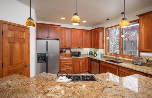 Steamboat Springs Cabina | Landings Lodge | Hot Tub | Pet Friendly Mountain Home