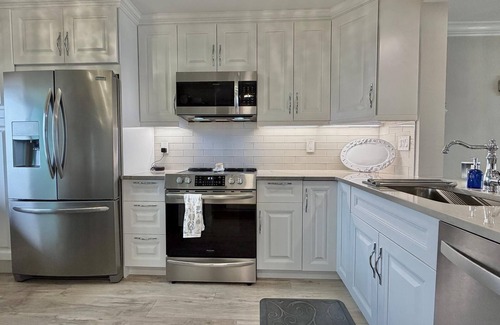 Sand Key Condominio | Landmark Towers II 1003 Fully Redone and Beachfront