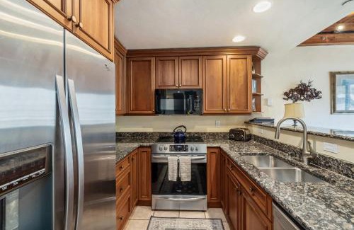 Vail Casa | Landmark Vail - Charming Condo for 8 with Resort-style Amenities