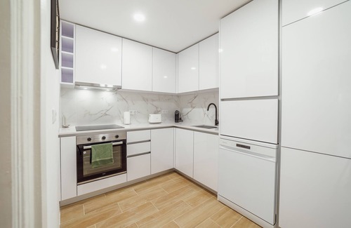 Lapa Apartamento | Lapa Stylish Apartment A by Vacationy