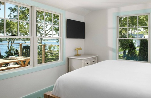 Shelter Island Heights Hotel | Larch Cottage | The Pridwin Hotel and Cottages