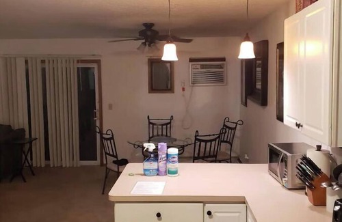 Bismarck Apartamento | Large 1 BR Apartment in downtown Bismarck. Beautifully furnished. W/D in unit.