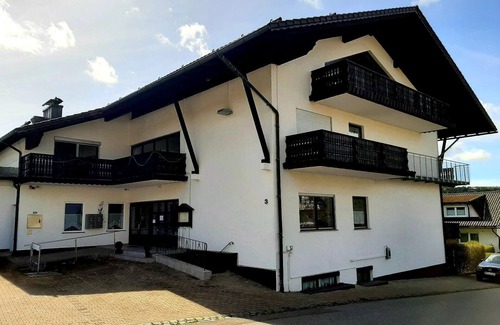 Frauenau Apartamento | Large 1-room apartment with west-facing balcony and WiFi