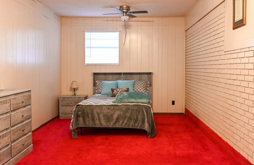 Murfreesboro Casa | Large 2,400 sq. ft. private home