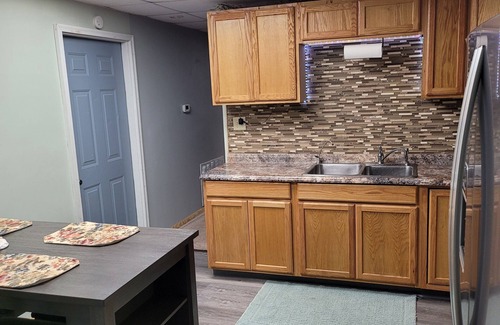 Zion Condominio | LARGE 2 BEDROOM CONDO ON WOODED LOT, POOL AND HOT TUB, MIN TO PENNSTATE