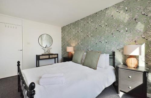 Hereford Casa | Large 2-br City Home Free Parking Sleeps 6