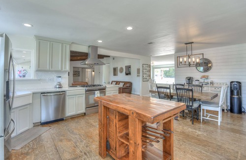 Clovis Otro | Large 2 Master Bedrooms total 4 bedroom 3 bath, family friendly house with AC